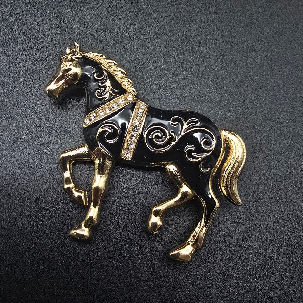 Black Enamel Horse Brooch Rhinestone Gold Tone Equestrian Fashion Jewelry